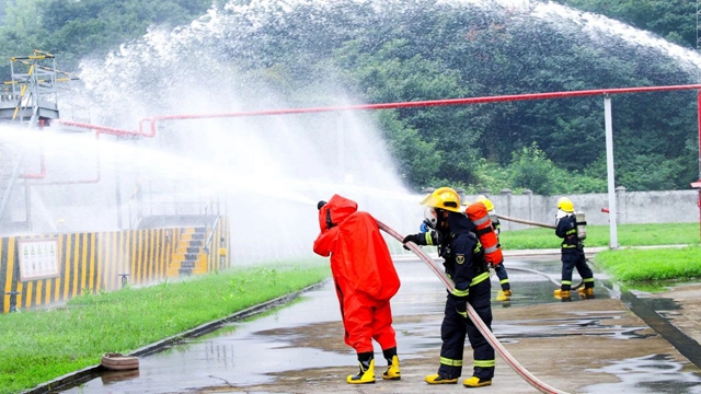 【安全生產月】應急演練關鍵在練!楚星公司、松滋肥業分別開展應急救援演練(圖1) 【安全生產月】應急演練關鍵在練!楚星公司、松滋肥業分別開展應急救援演練(圖1)