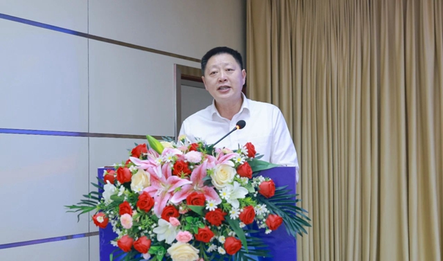 增值引領共贏疆來!2024宜化宜冠滴品牌戰略發布會在新疆輪臺縣成功舉行(圖2) 增值引領共贏疆來!2024宜化宜冠滴品牌戰略發布會在新疆輪臺縣成功舉行(圖2)