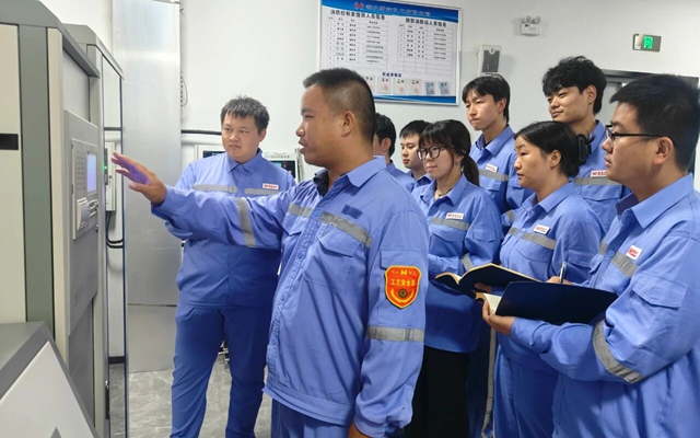 宜化大學(xué)生新工完成崗前培訓(xùn),開啟職業(yè)新篇章(圖1) 宜化大學(xué)生新工完成崗前培訓(xùn),開啟職業(yè)新篇章(圖1)